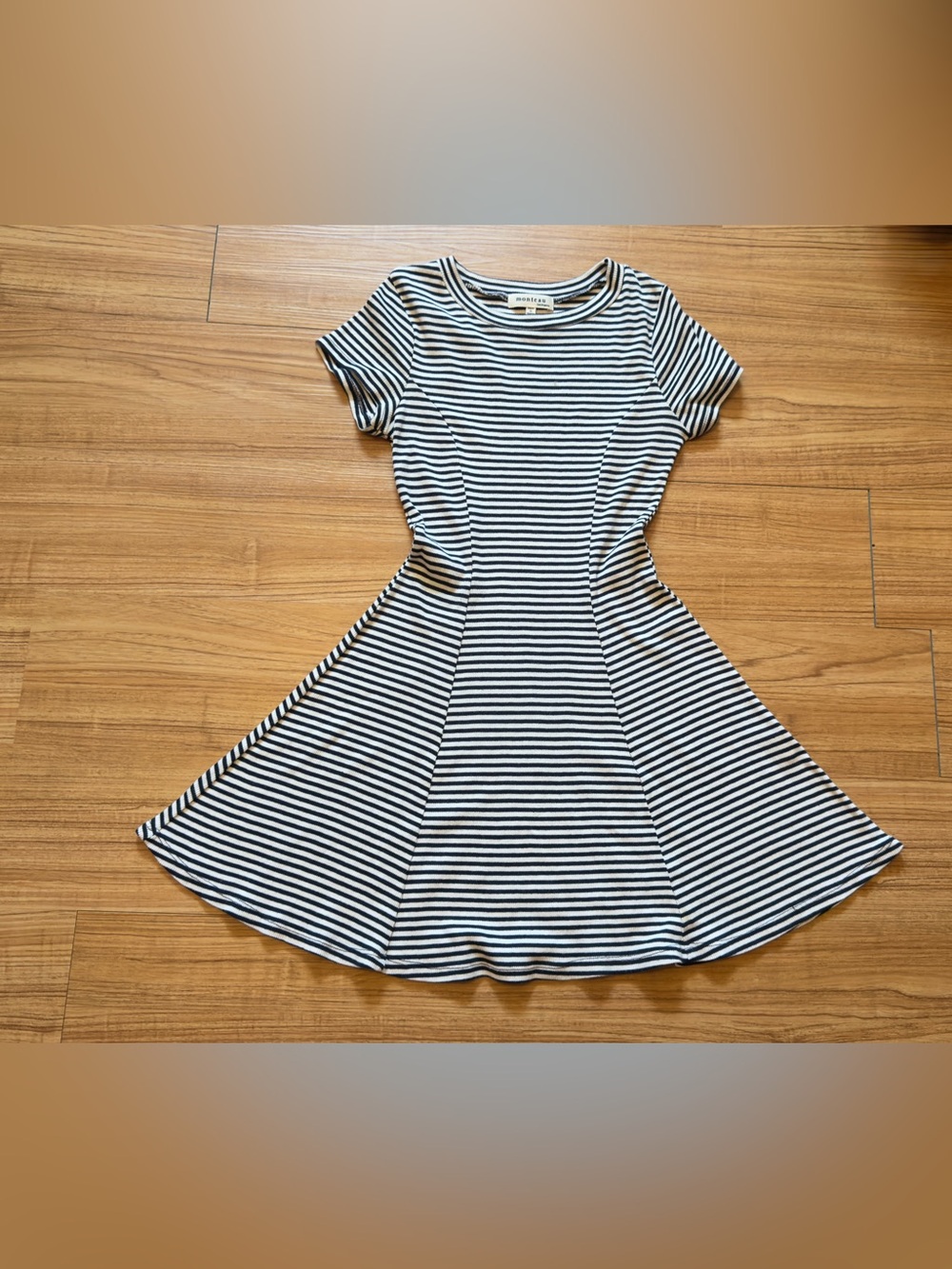 Monteau Black and white dress size small